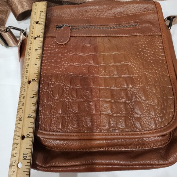 100% Geniune leather crocodial embossed unisex crossbody bag 11x9x3" with strap - Picture 2 of 8